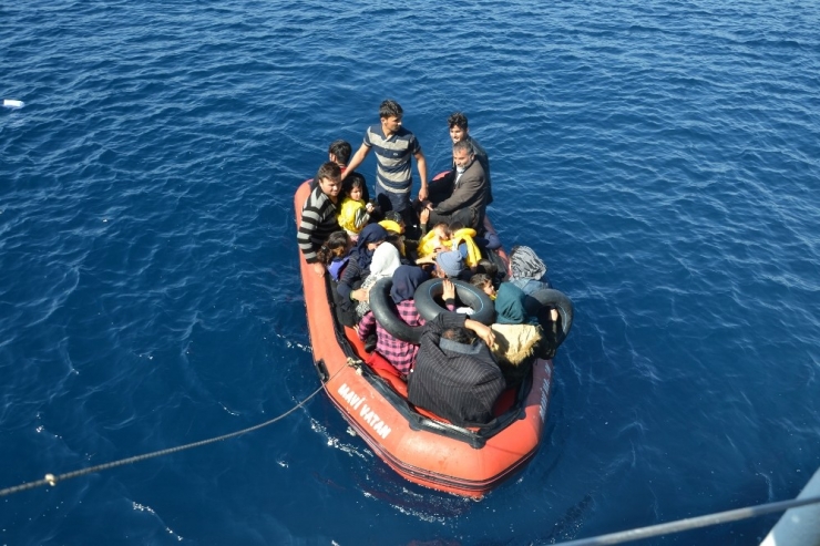 Kuzey Ege’de 80 Düzensiz Göçmen Yakalandı