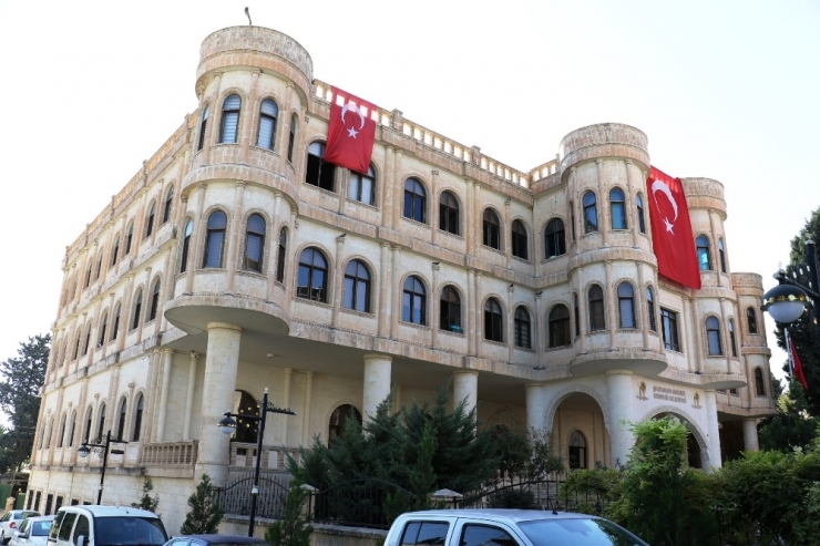 Nusaybin Belediye Başkan Ve Yardımcıları Gözaltına Alındı
