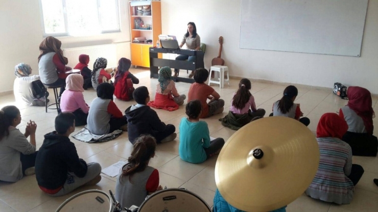 Ortaokulda Müzik, Resim, Akıl Ve Zeka Oyunları Atölyeleri Açıldı