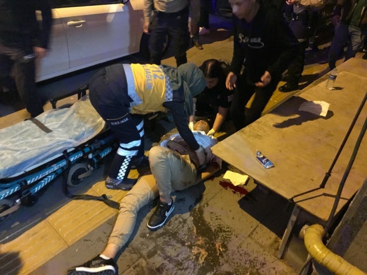 İki Gencin Kavgası Kanlı Bitti