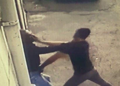 Engelliye Önce Darp, Sonra Gasp