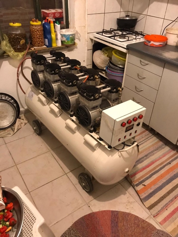 Kaçak Sigarada Seri Üretime Geçen 2 Kişi Yakalandı