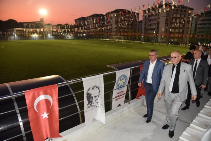 Manisa’daki Spor Tesisinin Açılışı Öncesi Son İnceleme