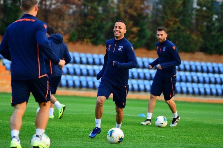 Başakşehir’de Göztepe Hazırlıkları Sürüyor