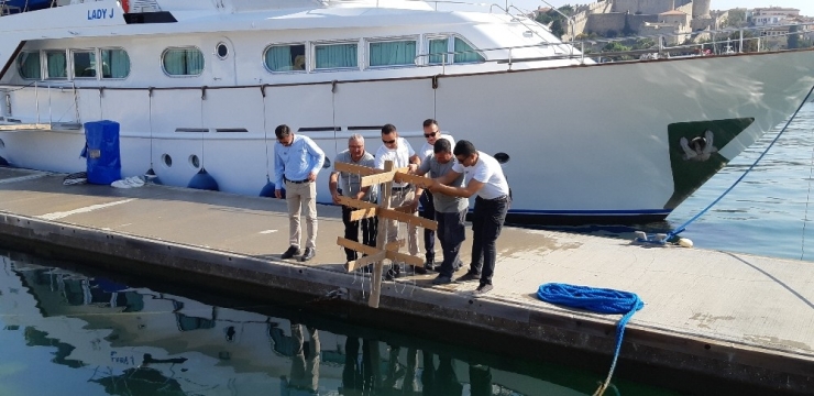 Çeşme’de Mercan Yuvaları Marina İçine Yerleştirildi