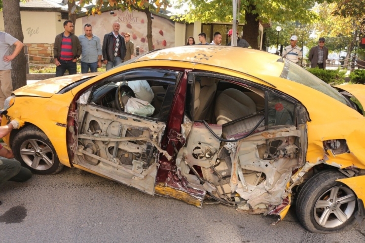 Film Gibi Kovalamaca Kazayla Son Buldu