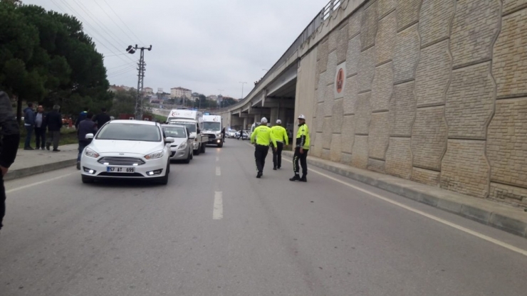 Sinop’ta Öğrenci Sevisi İle Otomobil Çarpıştı: 13 Yaralı