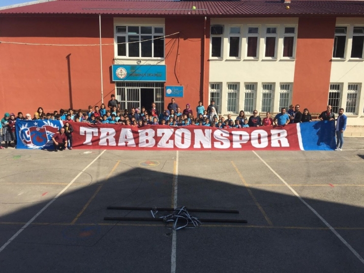 Trabzonspor Taraftarından Anlamlı Destek