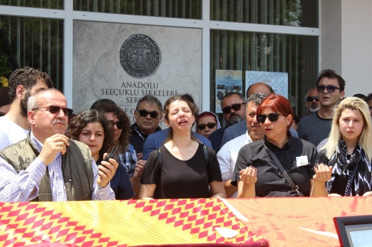 "Annem Kardeşimin Ölüm Sebebini Kalp Krizi Zannediyor"