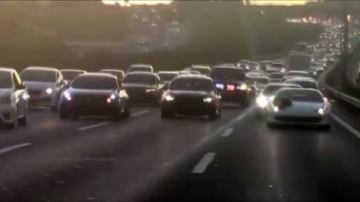 İstanbul’da Lüks Otomobilli Düğün Konvoyu Terörü Kamerada