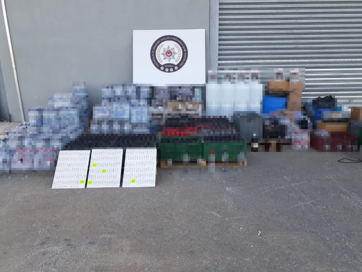 Polis 2 Bin 989 Şişe Sahte Alkol Ele Geçirdi