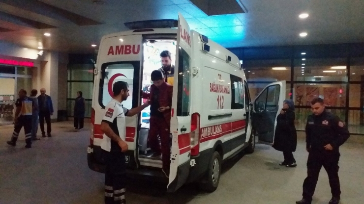 12 Yaşındaki Çocuk Kurcaladığı Vanaya Parmağını Sıkıştırdı