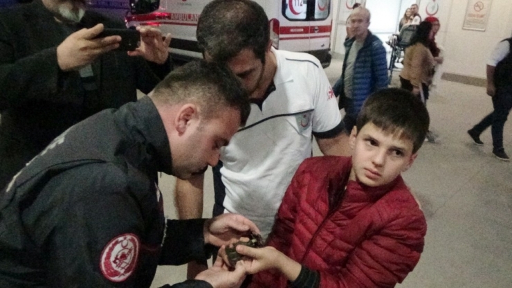 12 Yaşındaki Çocuk Kurcaladığı Vanaya Parmağını Sıkıştırdı