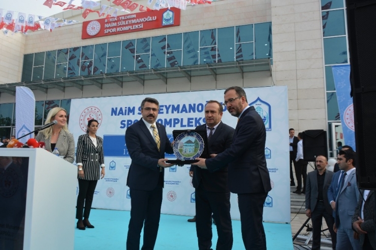 Bakan Kasapoğlu: “Hiçbir Güç Mehmetçiği Sevgiyle Ve Hürmetle Selamlayan Sporcularımızın Önüne Geçemeyecektir”