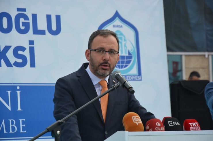 Bakan Kasapoğlu: “Hiçbir Güç Mehmetçiği Sevgiyle Ve Hürmetle Selamlayan Sporcularımızın Önüne Geçemeyecektir”