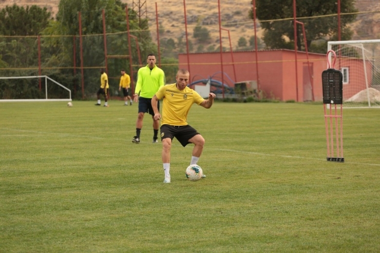 Gökhan Töre: "Oynasam Da Oynamasam Da Ay-yıldızlı Bayrağı Göğsümde Her Zaman Taşıdım"