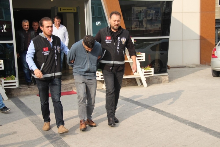 Eski Eşini Öldüren Şahsın Bir Hafta Önce Uzaklaştırma Cezası Aldığı Ortaya Çıktı