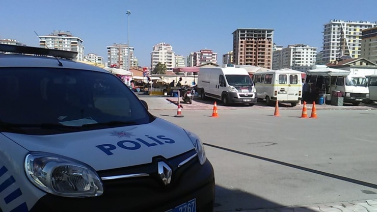 Pazarcıların Silahlı Kavgasında 2 Kişi Yaralandı