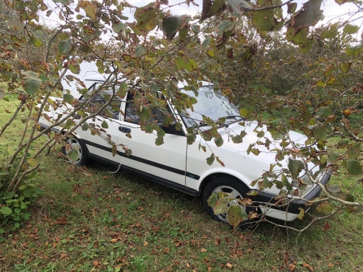 Sakarya’dan Çalınan Otomobil Kandıra’da Terk Edilmiş Halde Bulundu