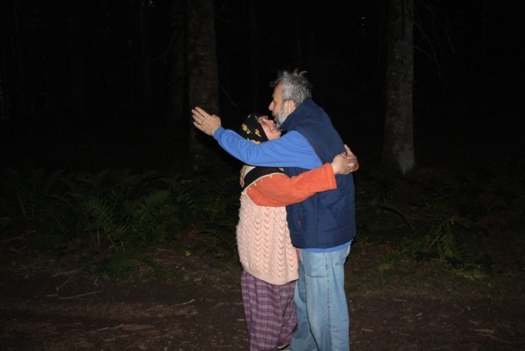 Ormanlık Alanda Kaybolan Kadın 4 Saat Süren Çalışma Sonrasında Bulundu