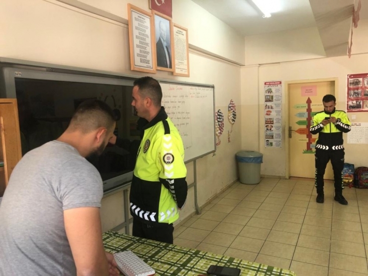 Şaphane İlkokul Öğrencilerine Trafik Eğitimi