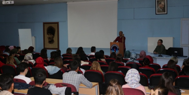 Dpü Şaphane Meslek Yüksekokulu’nda Oryantasyon Programı