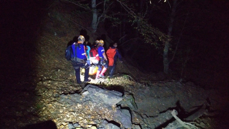 Kayalıklardan Düşen Yaşlı Adam Hayatını Kaybetti