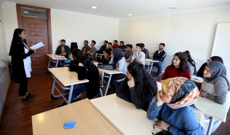 Van Büyükşehir Belediyesi Öğrencilerin Umudu Oldu