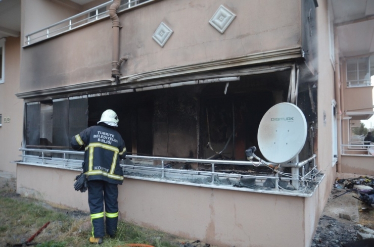 100. Yıl Mahallesi’ndeki Ev Yangını Korkuttu
