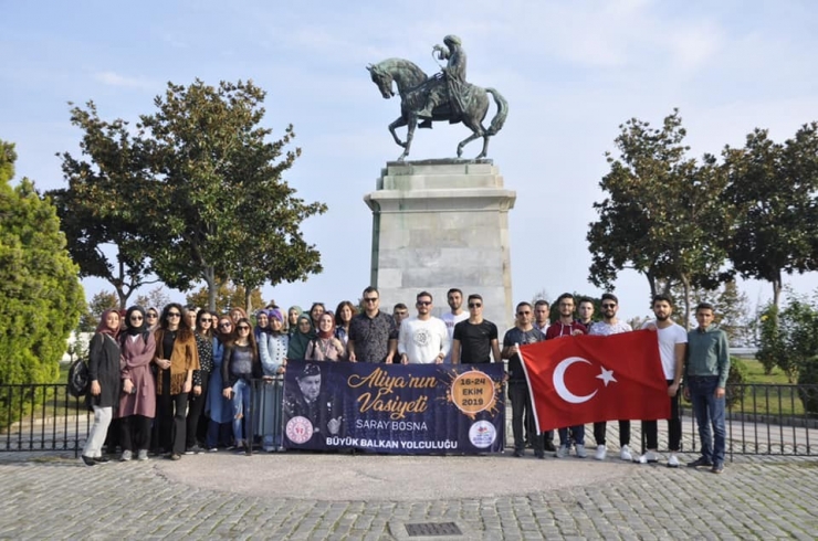 Gençler Yunanistan’da