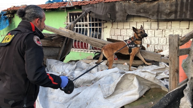 Çorlu’da Polisten Uyuşturucu Madde Satıcılarına Operasyon