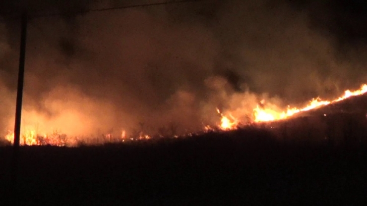 Atlama Kuleleri Arkasında Korkutan Yangın