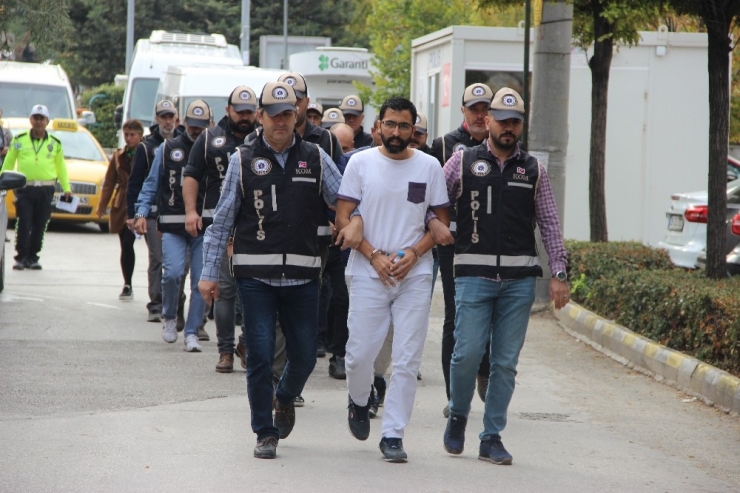 Silah Kaçakçılığı Şüphelileri Adliyede