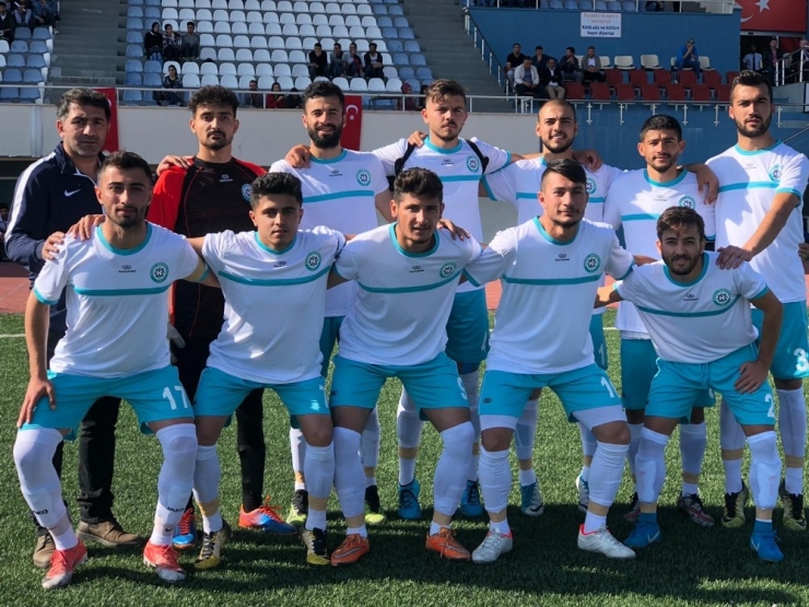 Kars’ta Dostluk Maçında Mehmetçiğe Selam Gönderdiler