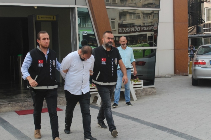 Genç Çiftin Ziynet Eşyalarını Polis Kılığında, Gasp Eden Şahıs Yakalandı