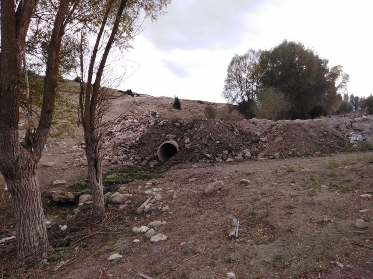 Köy Yolunda Geçiş İçin Çalışma Başlatıldı