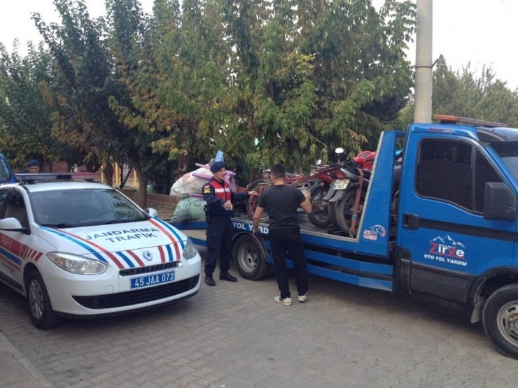 Salihli Jandarmadan Motosiklet Denetimi