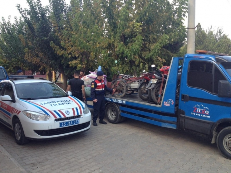 Salihli Jandarmadan Motosiklet Denetimi