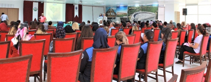 Başhekim İlkgül: "Sigara Ve Alkol Kullanmak Meme Kanserini Tetikliyor"