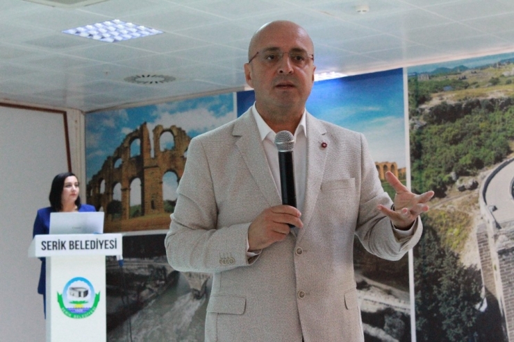 Başhekim İlkgül: "Sigara Ve Alkol Kullanmak Meme Kanserini Tetikliyor"