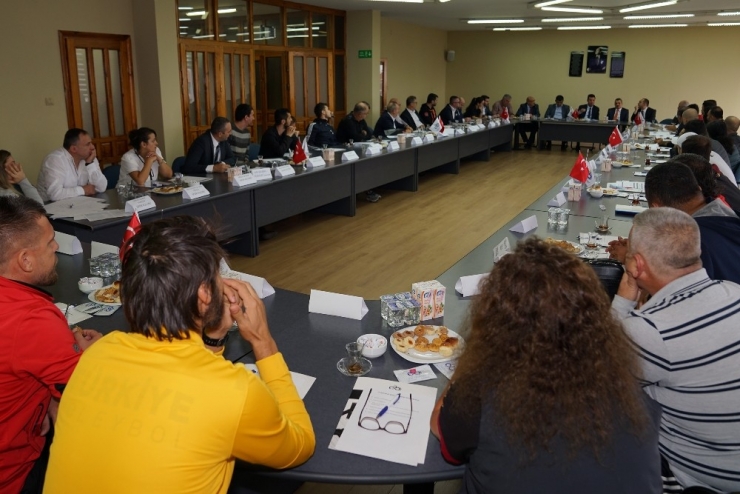 Çorlu’da Spor Ve Hedefler Konulu Şura Düzenlendi