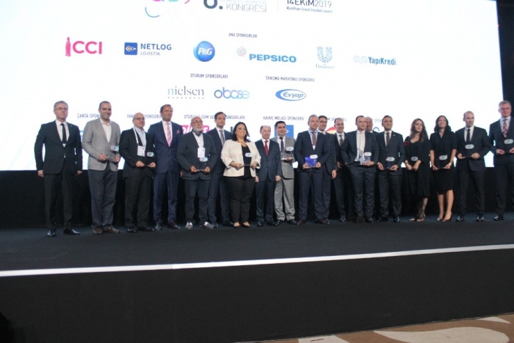 Üçge Yenilikçi Raf Sistemleri İle Perakende Zirvesi’nde