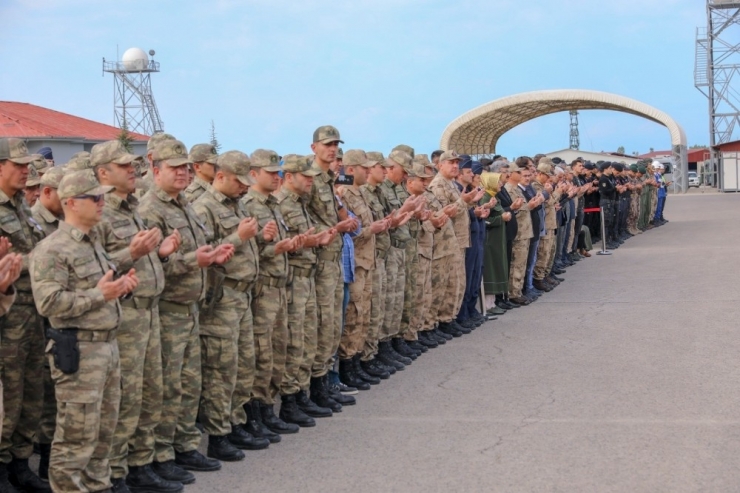Şehit Asker Memleketine Uğurlandı