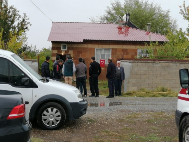 Şehit Ateşi Ahlat’a Düştü