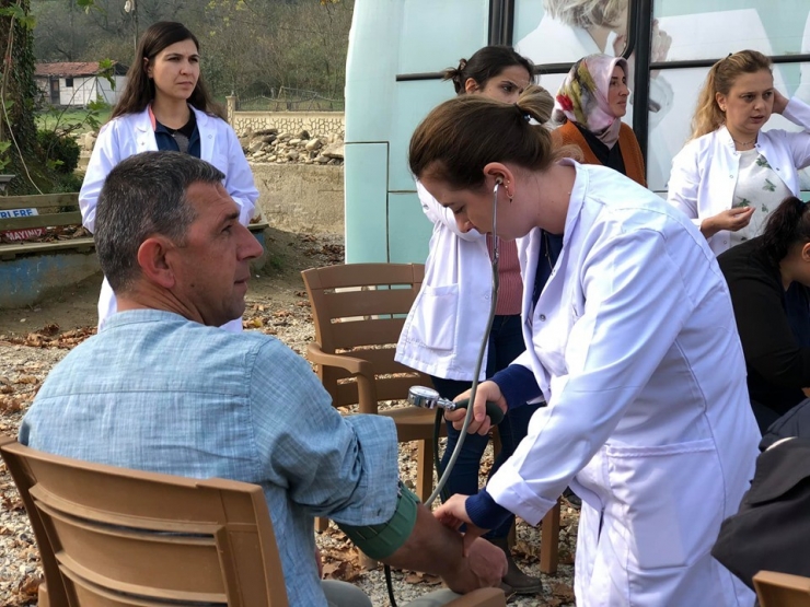 Sağlık Hizmetleri Köylünün Ayağına Gidiyor