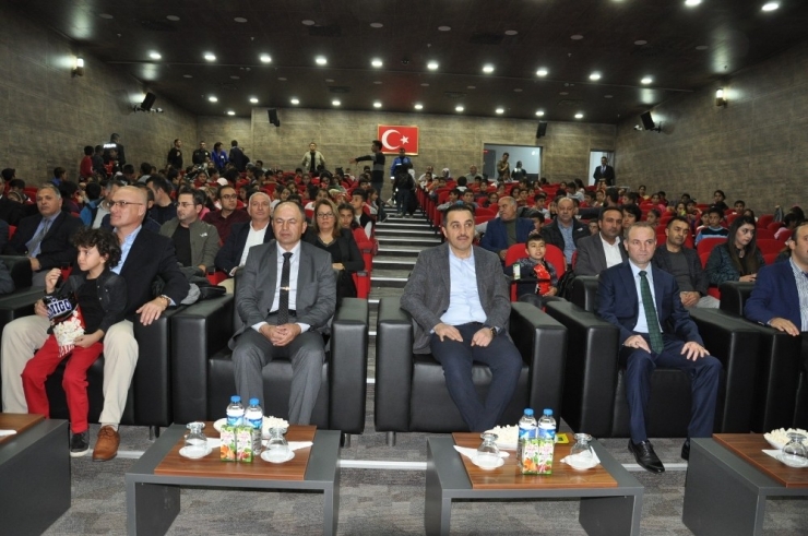 Kars’ta 100 Çocuğa “120” Filmi İzletildi