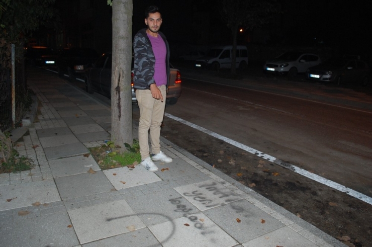 Zarar Verdikleri Aracın Sahibine Not Olarak ‘İntikam Yeni Başladı’ Yazmışlar