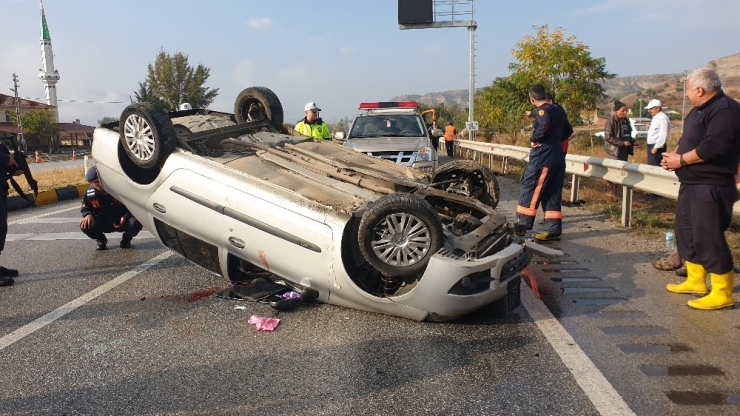 Tosya D-100 Karayolunda Kaza: 4 Yaralı