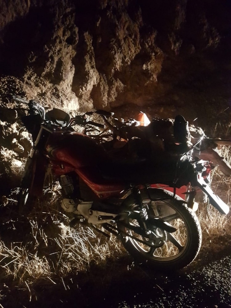 Sepetli Motosiklet Takla Attı: 1 Yaralı