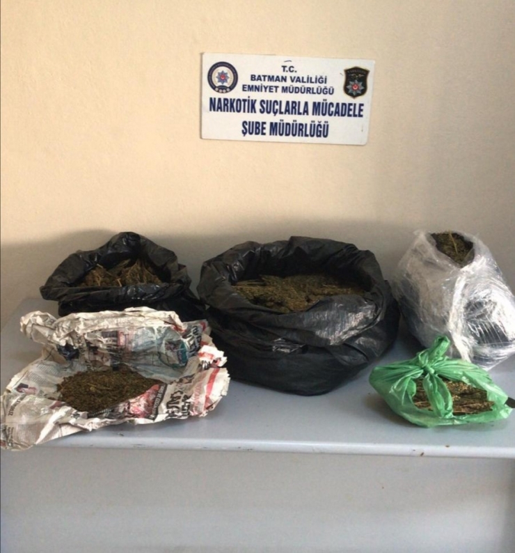 Batman’da 27 Kilo 500 Gram Uyuşturucu Madde Ele Geçirildi